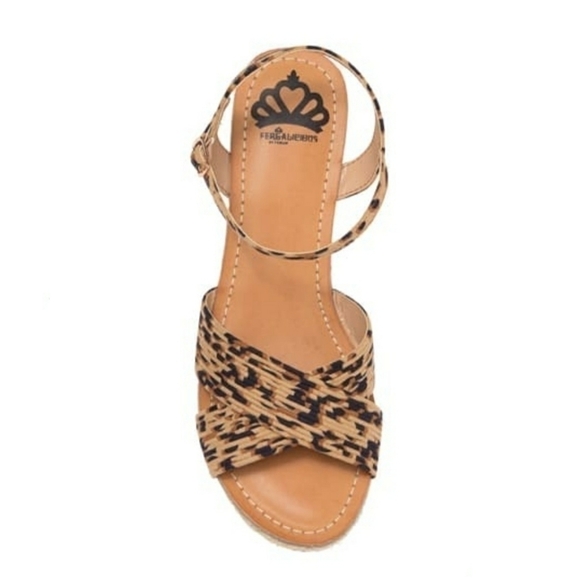 Fergalisious Pardy espadrille platform sandal 7.5 - Picture 1 of 10